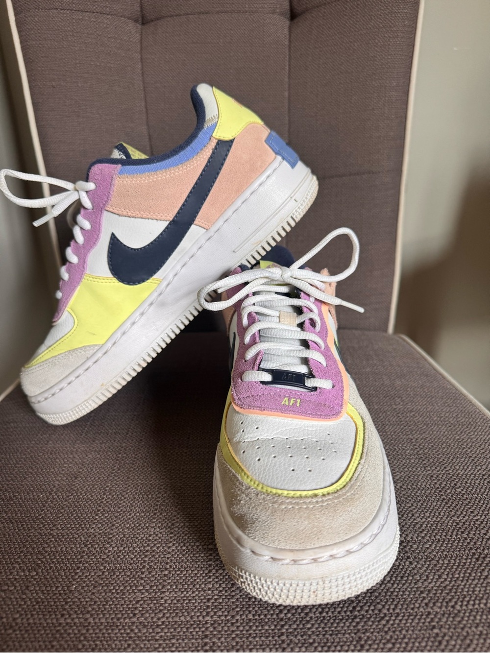 Nike Women’s Air Force 1 Shadow Sneakers - Picture 3 of 8